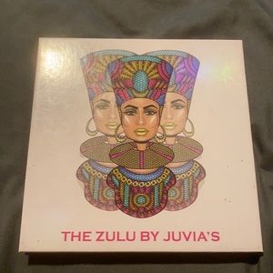 Javias eyeshadow palette